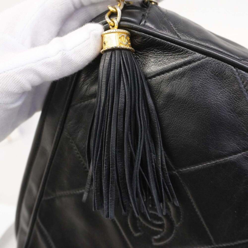 CHANEL Black Lambskin Leather Shoulder Bag - Picture 9 of 11
